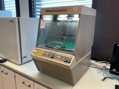 Overview picture of Kühner LT-W shaking incubator